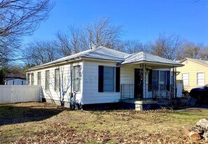 213 Donald St in White Settlement, TX - Building Photo