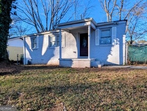 2533 Godfrey Dr NW in Atlanta, GA - Building Photo - Building Photo