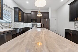 6626 Highrock Rd in Houston, TX - Building Photo - Building Photo