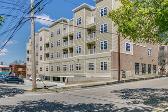 Provident Place in Lansing, MI - Building Photo - Building Photo