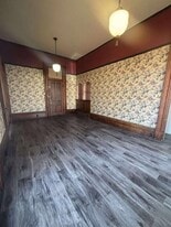 221 N Columbia St in Warsaw, IN - Building Photo