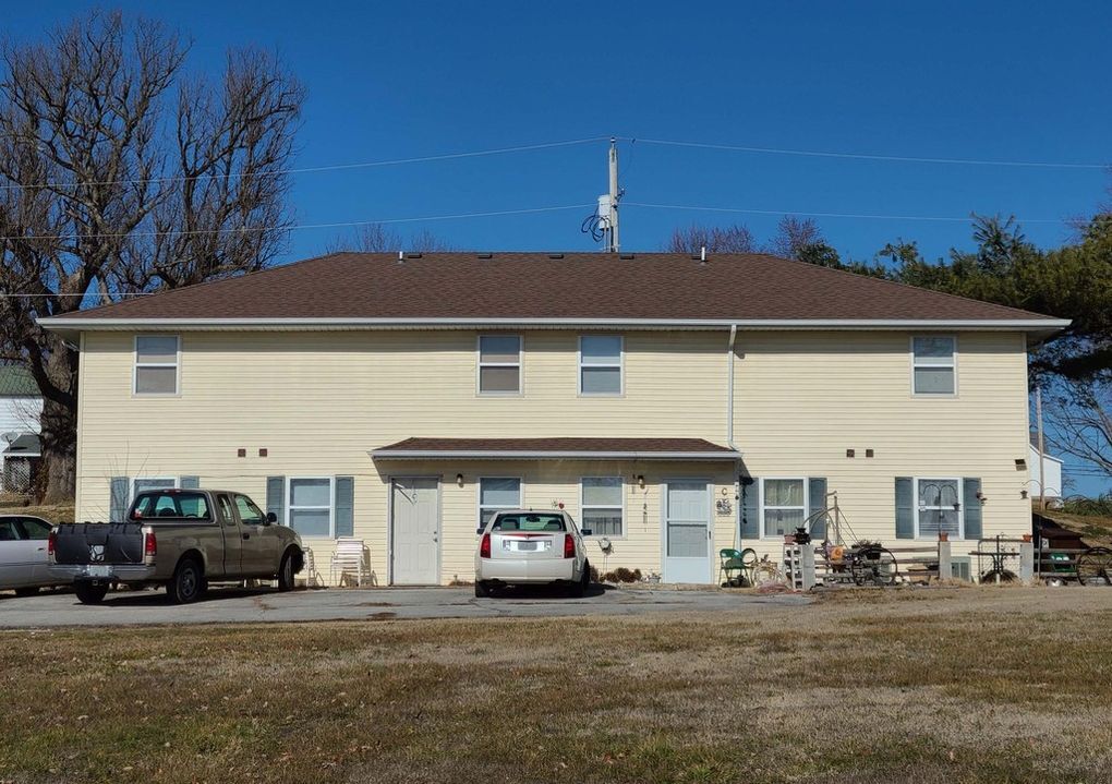 303 E Washington St, Unit D in Ash Grove, MO - Building Photo