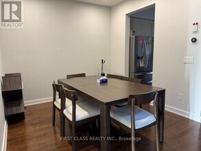 11 Denarius Cresent in Richmond Hill, ON - Building Photo - Building Photo