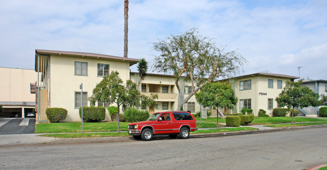 Corbett Avenue Apartments in Los Angeles, CA - Foto de edificio - Building Photo