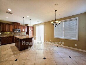 11357 Nahama Ln in San Diego, CA - Building Photo - Building Photo