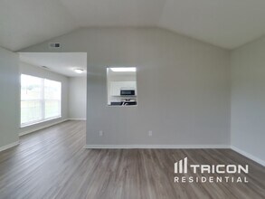 6910 Vernon Wood Ln in Charlotte, NC - Building Photo - Building Photo