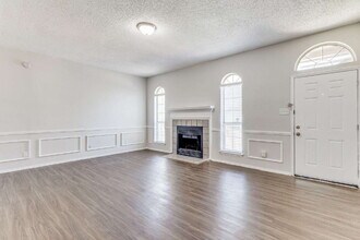 5008 Santa Fe Ct in Arlington, TX - Building Photo - Building Photo