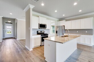107 Hardwood Dr in Lafayette, LA - Building Photo - Building Photo