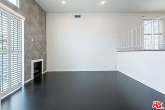 5351 Corteen Pl in Los Angeles, CA - Building Photo - Building Photo