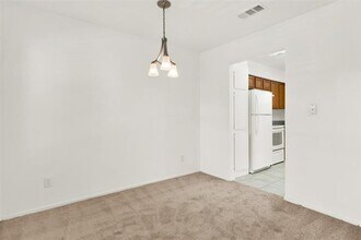 5300 Keller Springs Rd in Dallas, TX - Building Photo - Building Photo