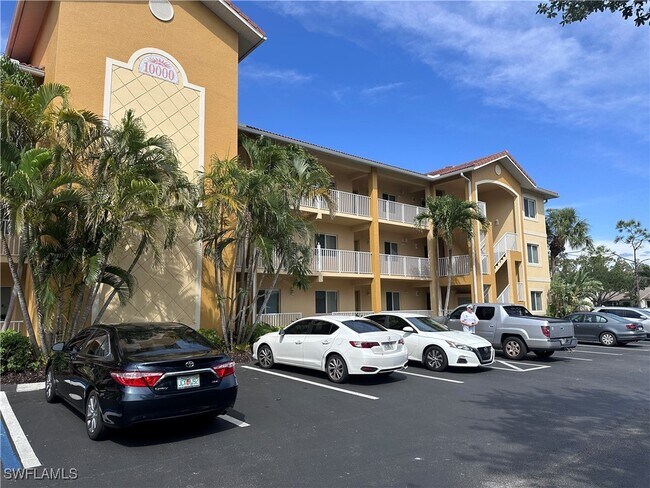 10000 Maddox Ln in Bonita Springs, FL - Building Photo - Building Photo