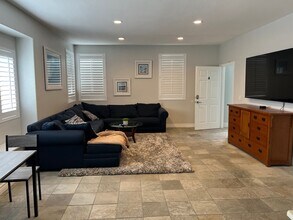 410 7th St in Huntington Beach, CA - Building Photo - Building Photo