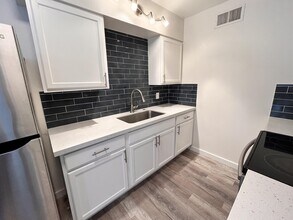2013 N 49th St, Unit 1 in Phoenix, AZ - Building Photo - Building Photo