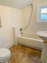 284 Sycamore St in Tiffin, OH - Foto de edificio - Building Photo