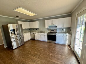 7706 Sandia Bluff in San Antonio, TX - Building Photo - Building Photo