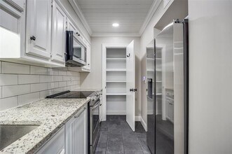 12818 Midway Rd in Dallas, TX - Building Photo - Building Photo
