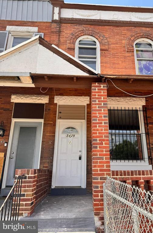 property at 5439 Hunter St