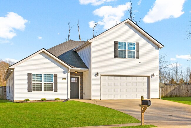 1676 Putnam Dr in Clarksville, TN - Building Photo - Building Photo