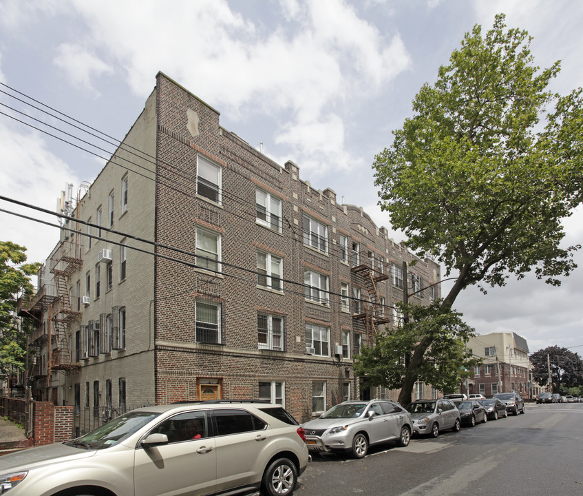 973 47th St in Brooklyn, NY - Building Photo