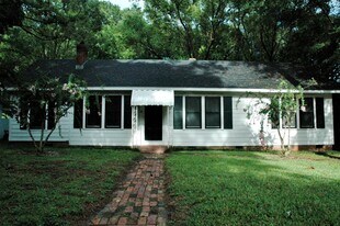 105 NW 24th St in Gainesville, FL - Building Photo