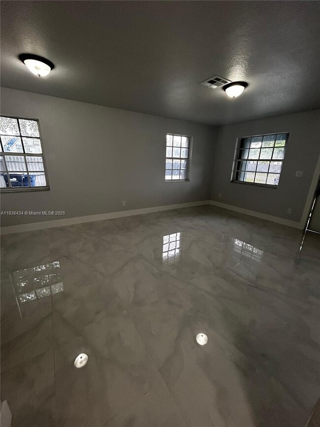6091 NW 29th Ave in Miami, FL - Building Photo - Building Photo
