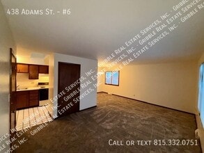 438 Adams St in Rockton, IL - Building Photo - Building Photo