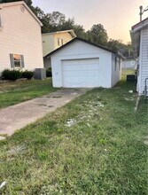 110 E Jackson St in Paden City, WV - Building Photo - Building Photo