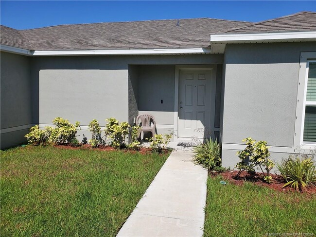 3150 SW Centamino St in Port St. Lucie, FL - Building Photo - Building Photo