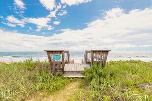 2222 Ocean Shore Blvd in Ormond Beach, FL - Building Photo