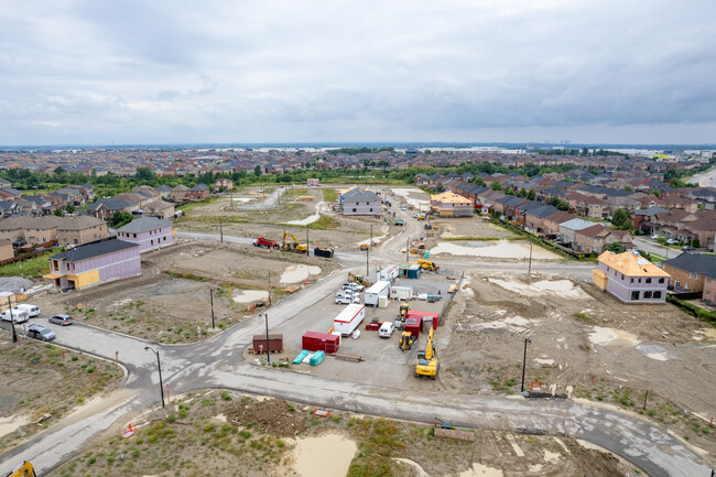 The Castle Mile in Brampton, ON - Building Photo - Building Photo