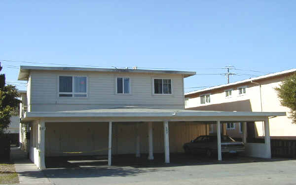 609 N Amphlett Blvd in San Mateo, CA - Foto de edificio - Building Photo