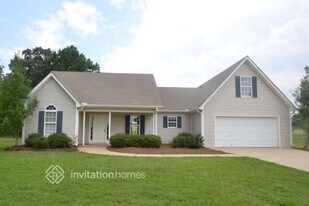 1004 Buttercup Ln in Locust Grove, GA - Building Photo