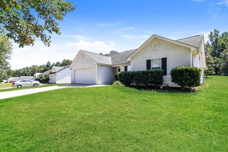 80 Pleasant Hills Dr in Covington, GA - Foto de edificio - Building Photo