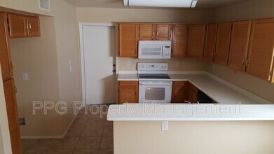 3122 N 115th Ln in Avondale, AZ - Foto de edificio - Building Photo