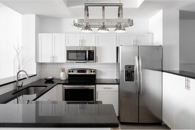 Polo Lakes in Wellington, FL - Foto de edificio - Building Photo