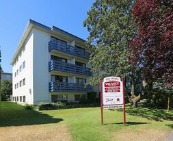 The Haida in Victoria, BC - Building Photo