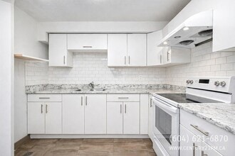 32855 Harwood Crescent in Abbotsford, BC - Building Photo - Building Photo