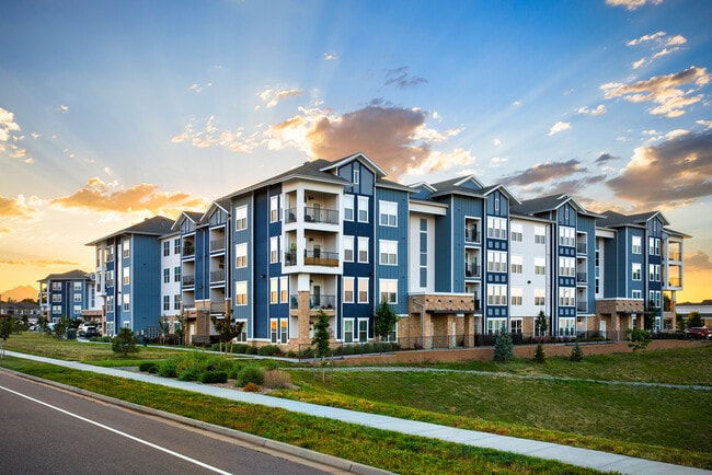 Lofts at Highlands in Longmont, CO - Building Photo - Building Photo