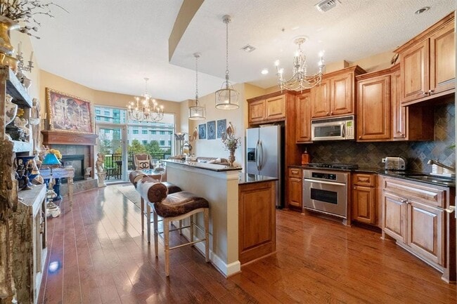 property at 3 Waterway Square Pl