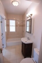 1894 Beacon St, Unit 2 in Brookline, MA - Building Photo - Building Photo