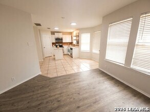 7219 Burns Crossing in San Antonio, TX - Building Photo - Building Photo