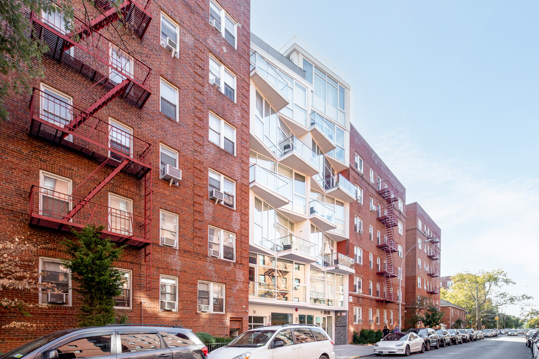 The Lighthouse Condominiums in Brooklyn, NY - Building Photo