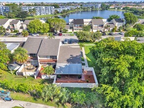 9131 Fontainebleau Blvd in Miami, FL - Building Photo - Building Photo