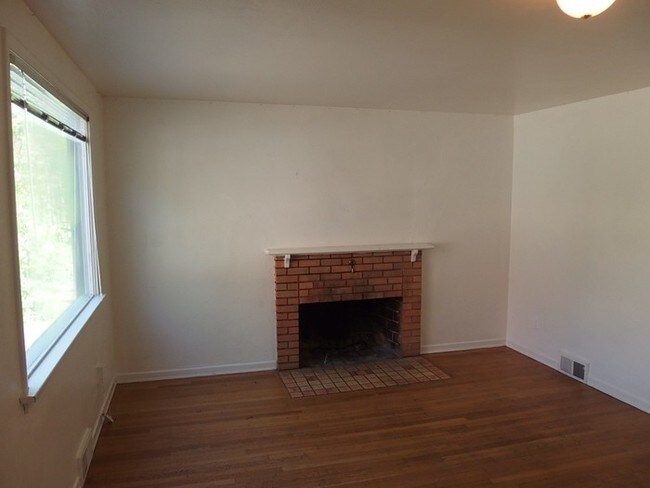 614 Ash St-Unit -1 in Moscow, ID - Building Photo - Building Photo