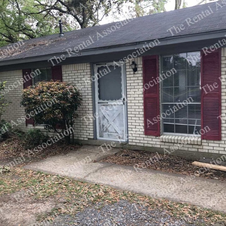 206 Lincoln Rd in Monroe, LA - Building Photo