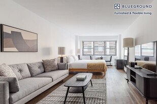 330 E 46th St in New York, NY - Building Photo