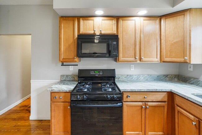 47 Fox St in Worcester, MA - Building Photo - Building Photo