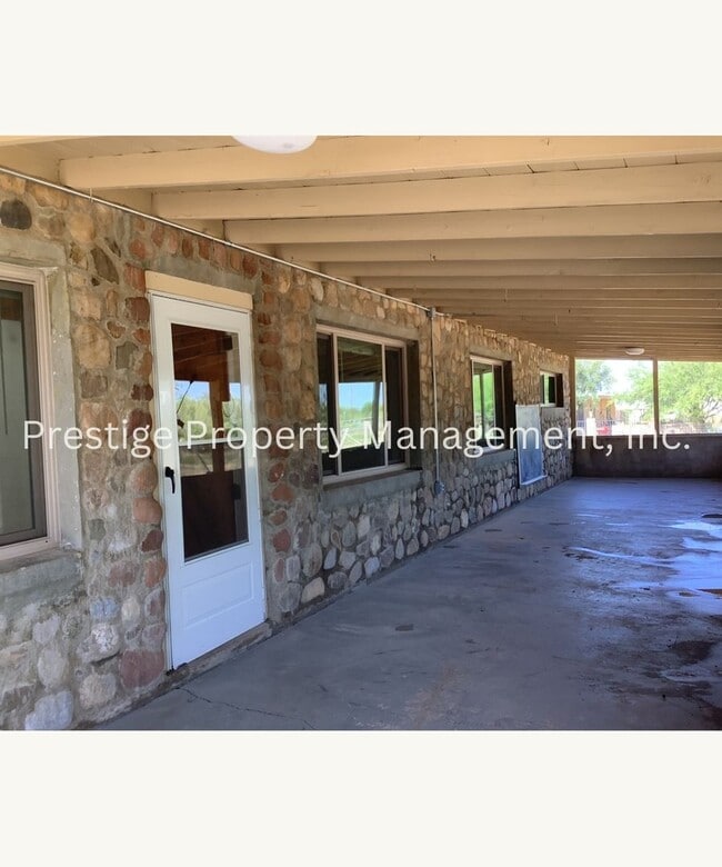 9220 E Sellarole St in Tucson, AZ - Building Photo - Building Photo