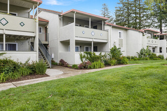 Corners Concord Condominiums in Concord, CA - Building Photo - Building Photo