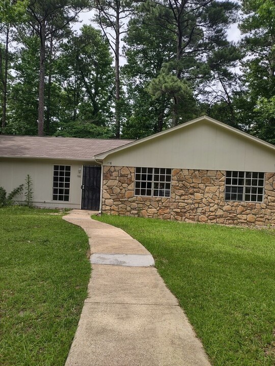 180 Saturn Ln in Center Point, AL - Building Photo